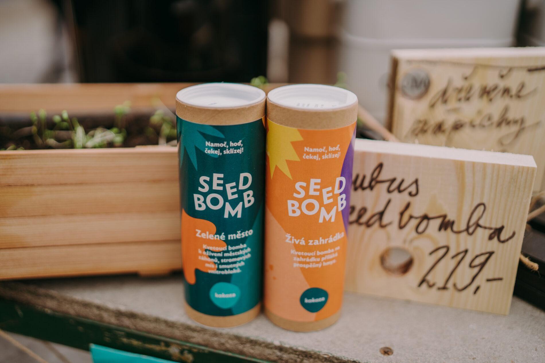 Hliněné kuličky Seedbomby jako udržitelné vánoční dárky pro ty, kteří si pochutnají na zdravých a jedlých rostlinkách